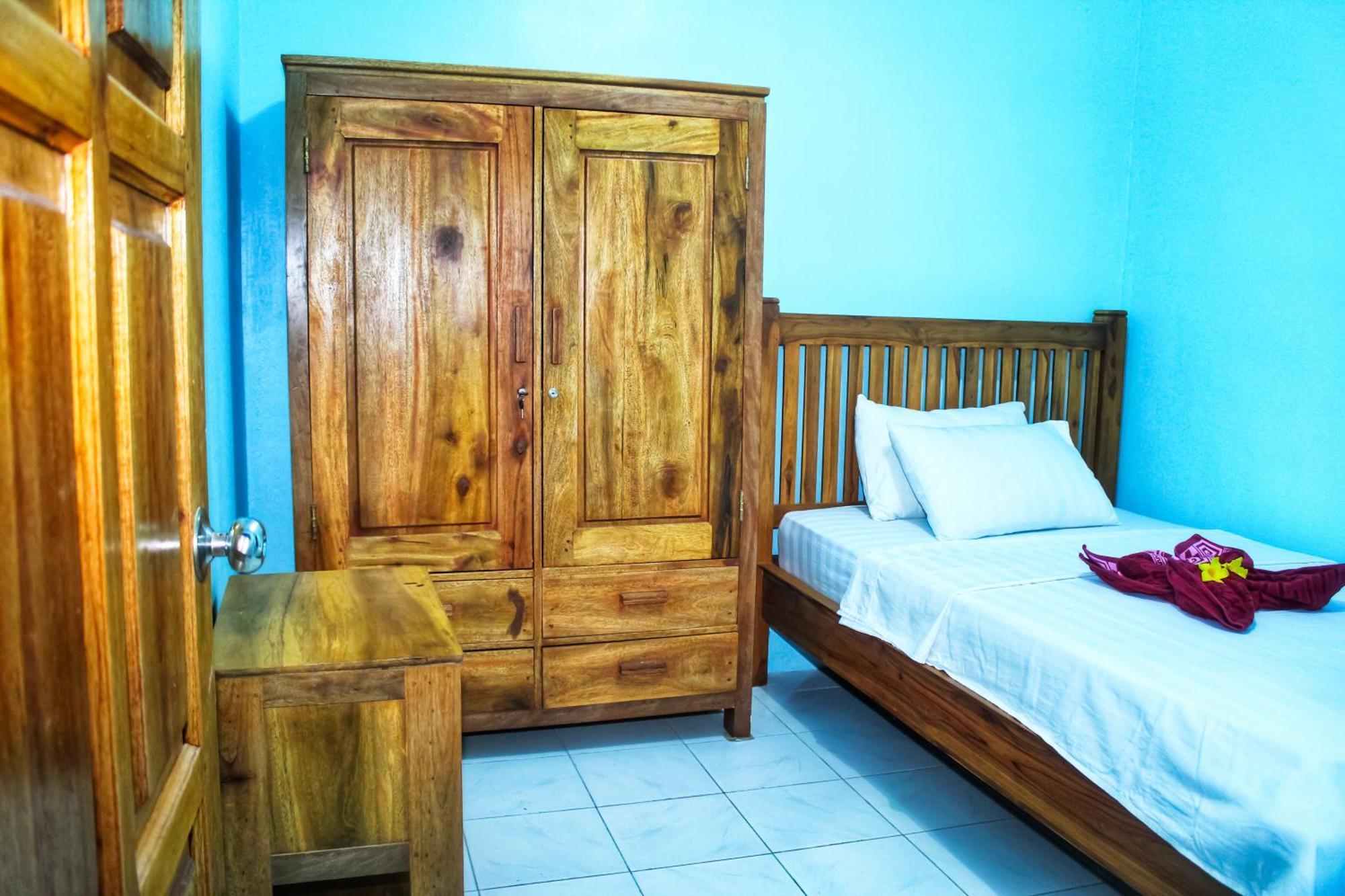Kj Purple House Senggigi Apartment Ngoại thất bức ảnh